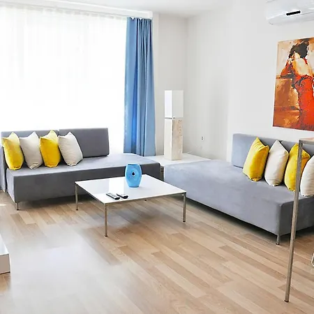 Modern & Cozy Apartment In Antalya City / Wifi + Pool アパート