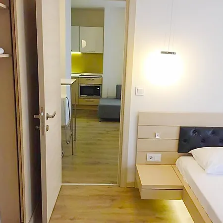 Modern & Cozy Apartment In Antalya City / Wifi + Pool アパート アンタルヤ