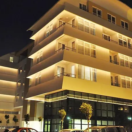 Daire Modern & Cozy Apartment In Antalya City / Wifi + Pool *